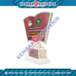 Trophy Acrylic Akademi Kebidanan Kudus