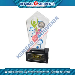 Model Piala Acrylic Mewah Harga Murah