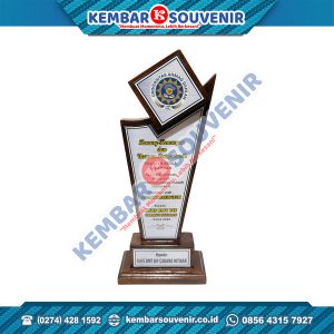 Piala Dari Akrilik AMIK BSI Tangerang