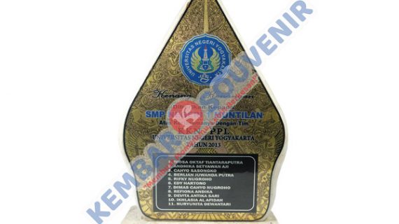 Trophy Acrylic MNC Kapital Indonesia Tbk