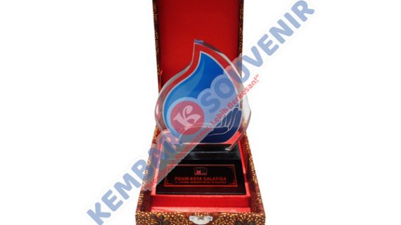 Piala Kenang Kenangan Kabupaten Kampar