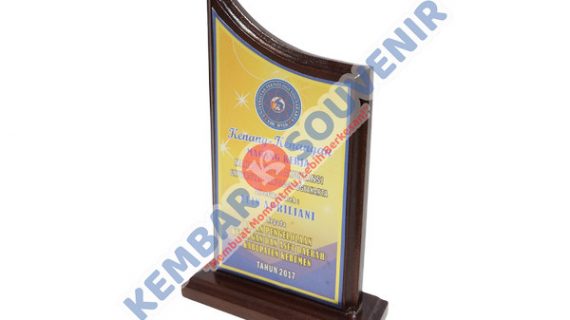 Piala Plakat PT Cahayaputra Asa Keramik Tbk.