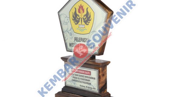 Trophy Plakat Provinsi DKI Jakarta